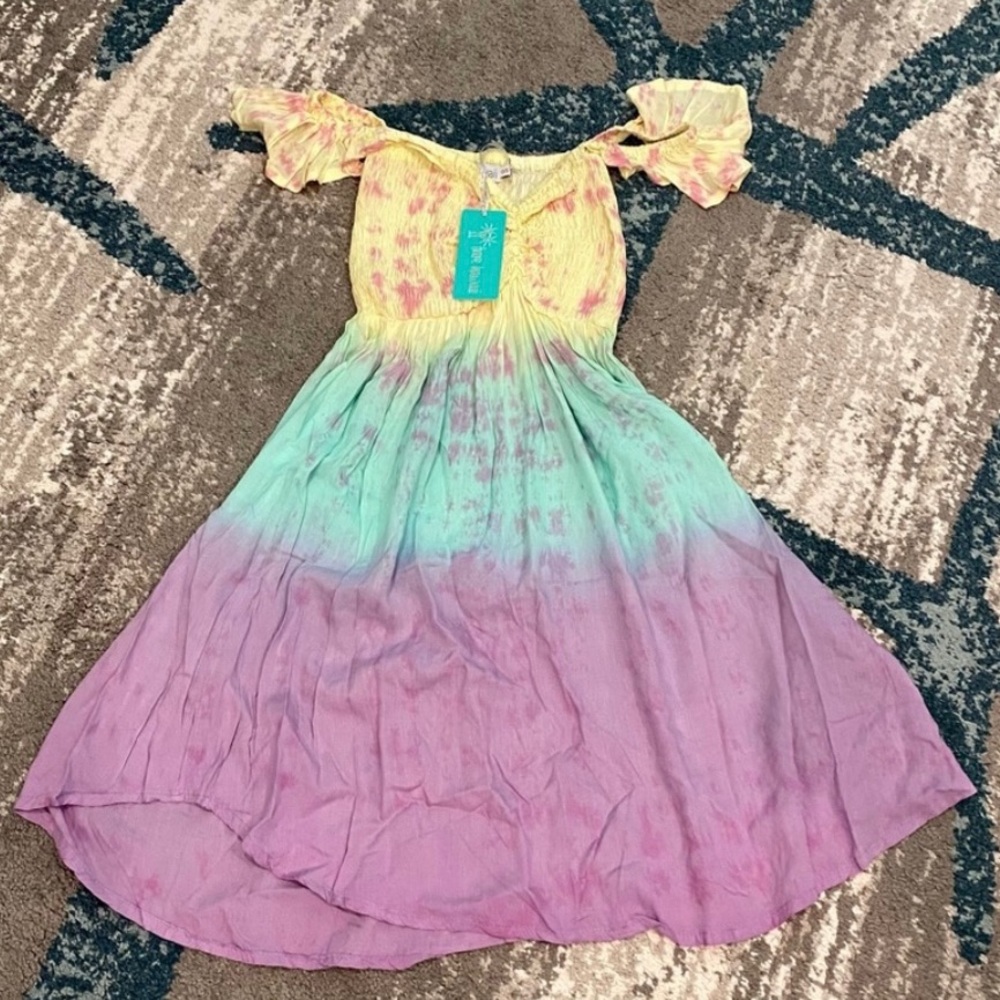 Beautiful summer dress NWT Tiare Hawaii